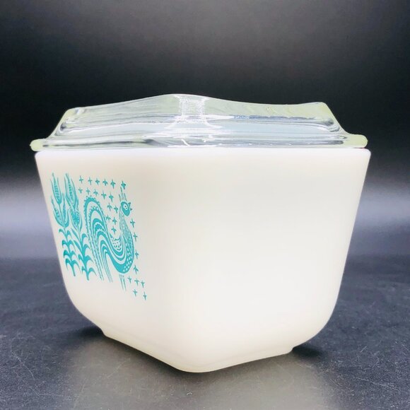Vintage PYREX Turquoise Amish Butterprint Fridgie 501 with Lid -1.5cup - Picture 3 of 13